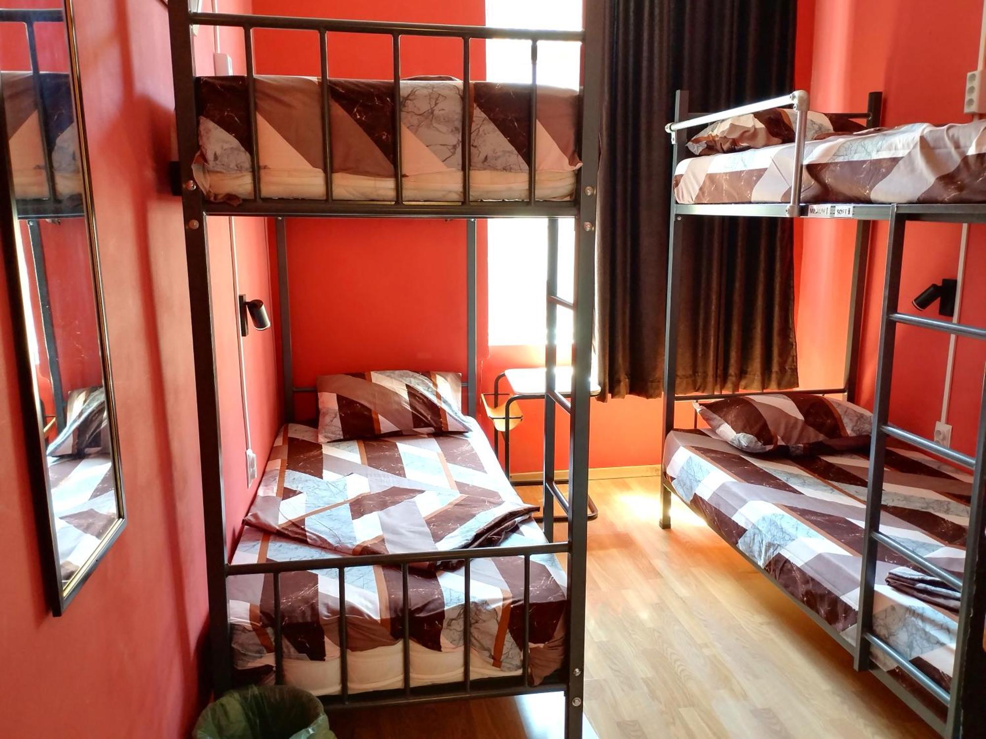 "No Party & Many Rules" Hostel N1 София Номер фото